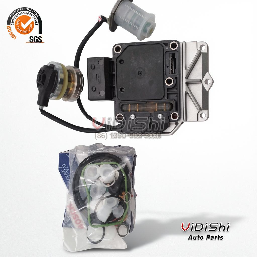 0986444972 Injection System Control Unit VP44 for Nissan Isuzu 5 The cover side of a 0986444972 control unit beside a bag of O-ring seals and gaskets