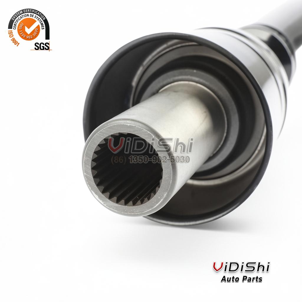 MR580389 Propeller Drive Shaft Replacement for Mitsubishi Pajero 5 Macro view of the metal shaft end on the propeller drive shaft showing the internal spline bore and black housing ring