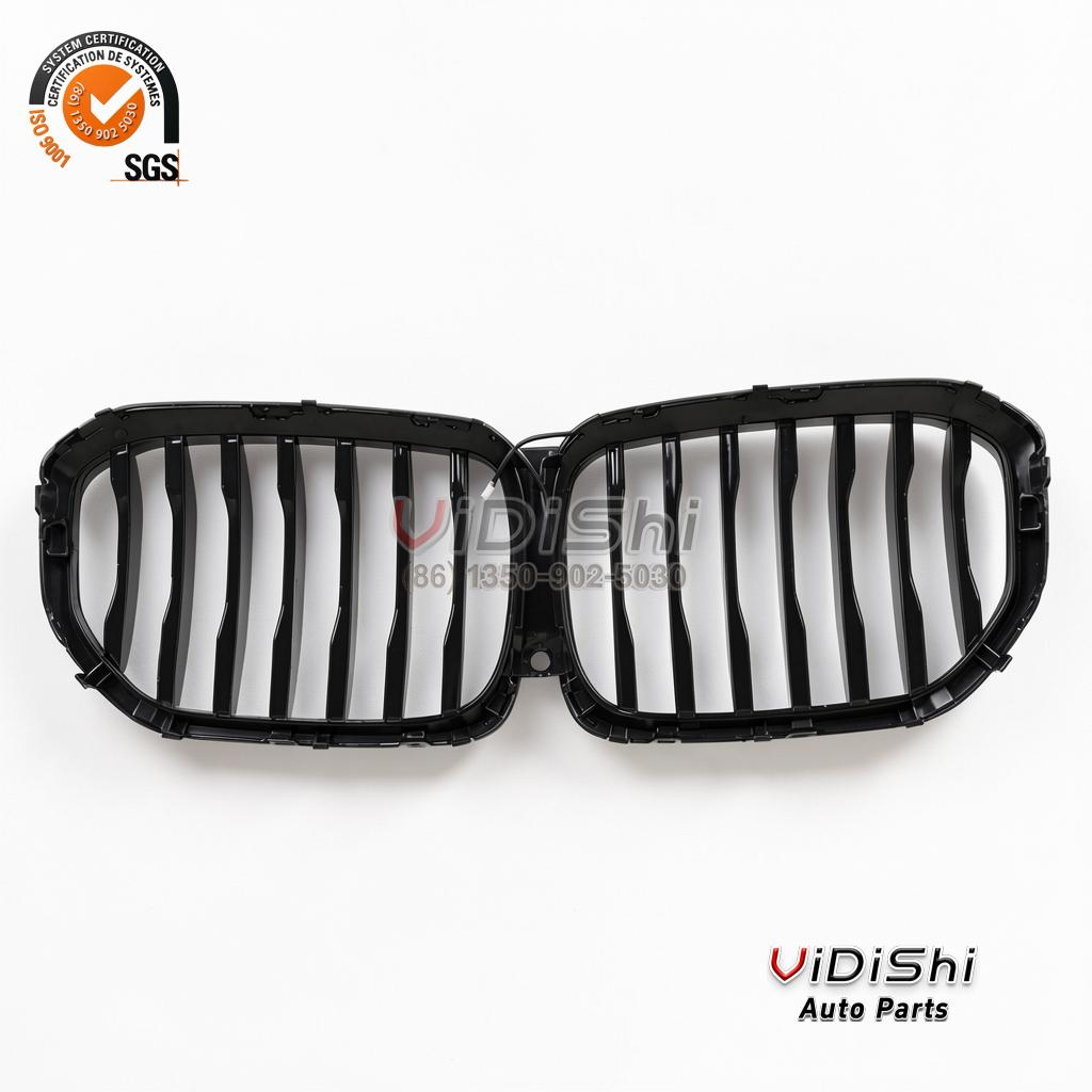 Illuminated Grille for BMW X5 G05 Single Strand ABS 2019-2022 2 X5 G05 grille three-quarter view
