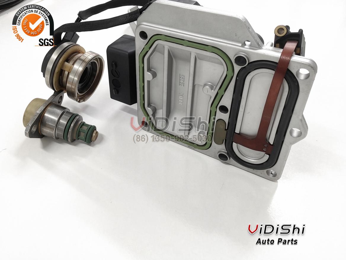 0281001740 Injection Pump Control Unit for Opel Vauxhall PSG5 VP44 4 0281001740 pump control unit with the red flex ribbon cable along its edge