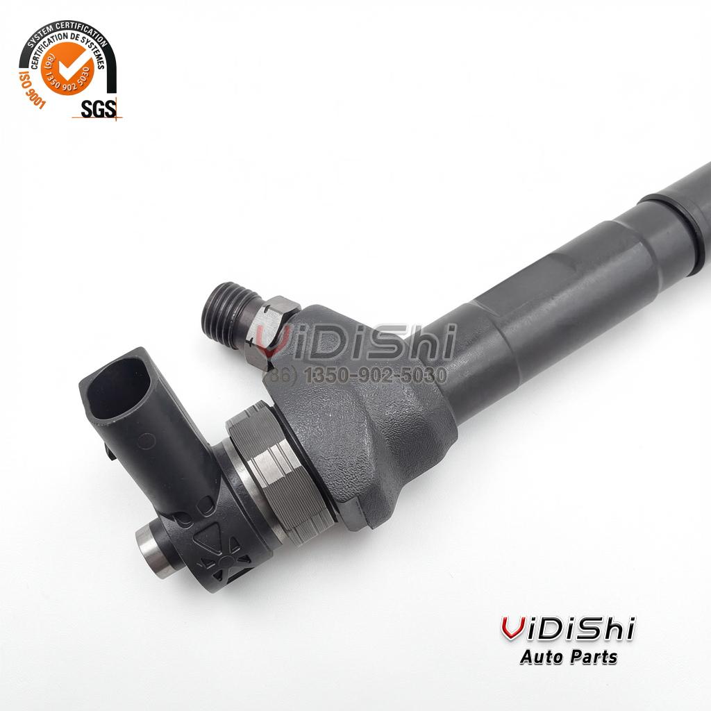 0445110250 Injector for Ford Ranger Mazda BT50 Diesel 3 A 0445110250 diesel injector laid horizontally on its side showing the full body profile and the nozzle nut