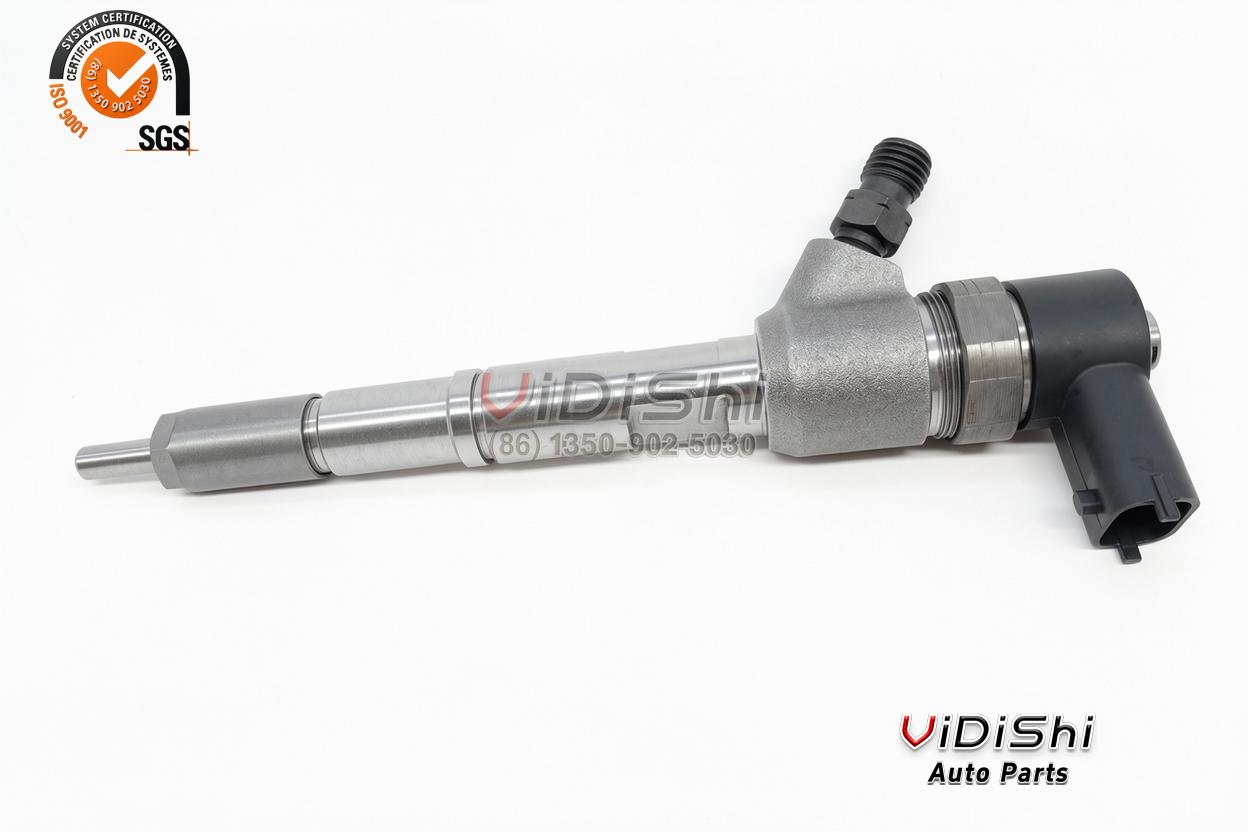 0445110273 Common Rail Injector for Fiat Iveco 504088755 3 0445110273 common rail injector, supplied unit - source photograph (view 03)