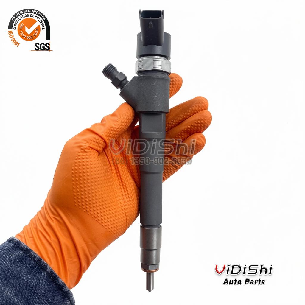 0445110418 common rail injector complete unit held upright