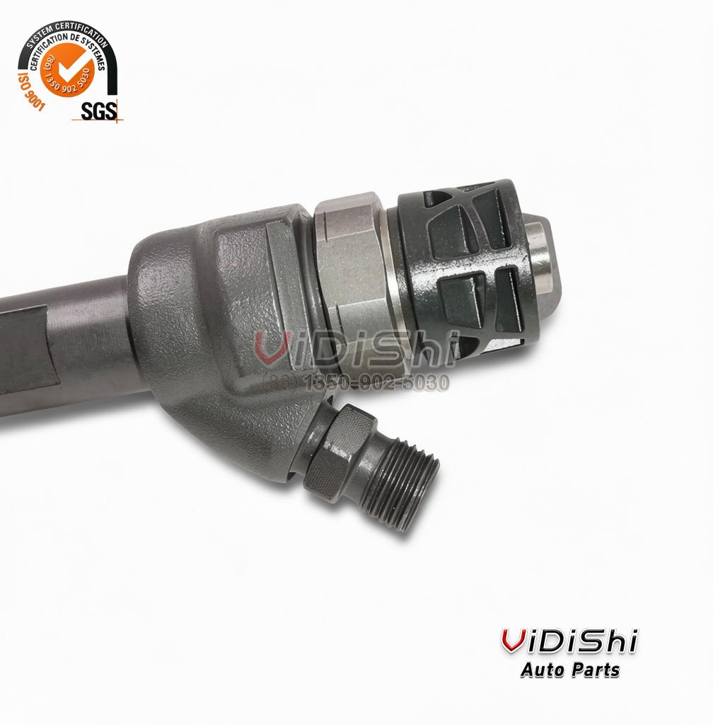All Products 7 A 0445110478 injector angled to show the threaded inlet union, the connector and the spray tip together