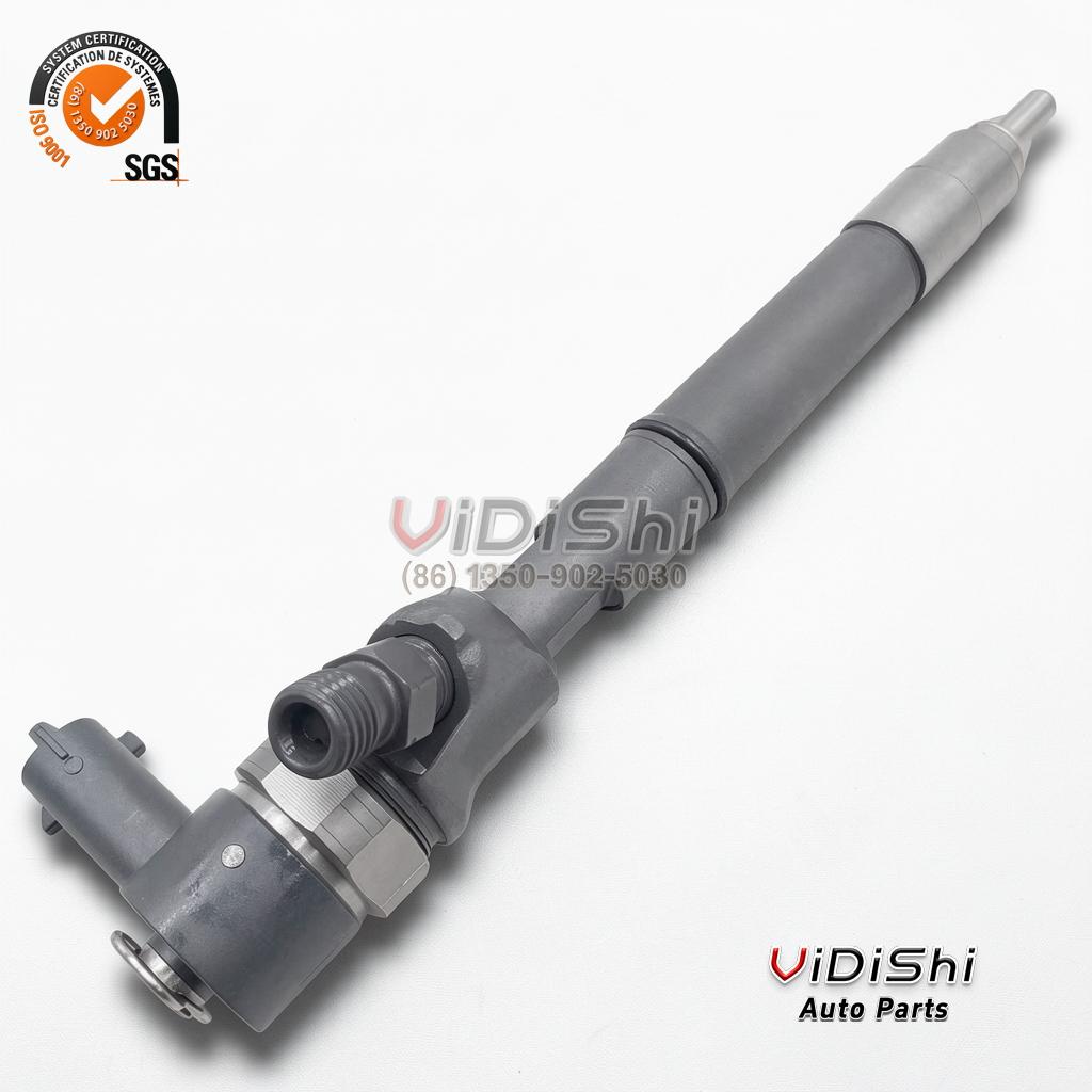All Products 7 A 0445110502 injector angled to show the threaded inlet union, the connector and the spray tip together