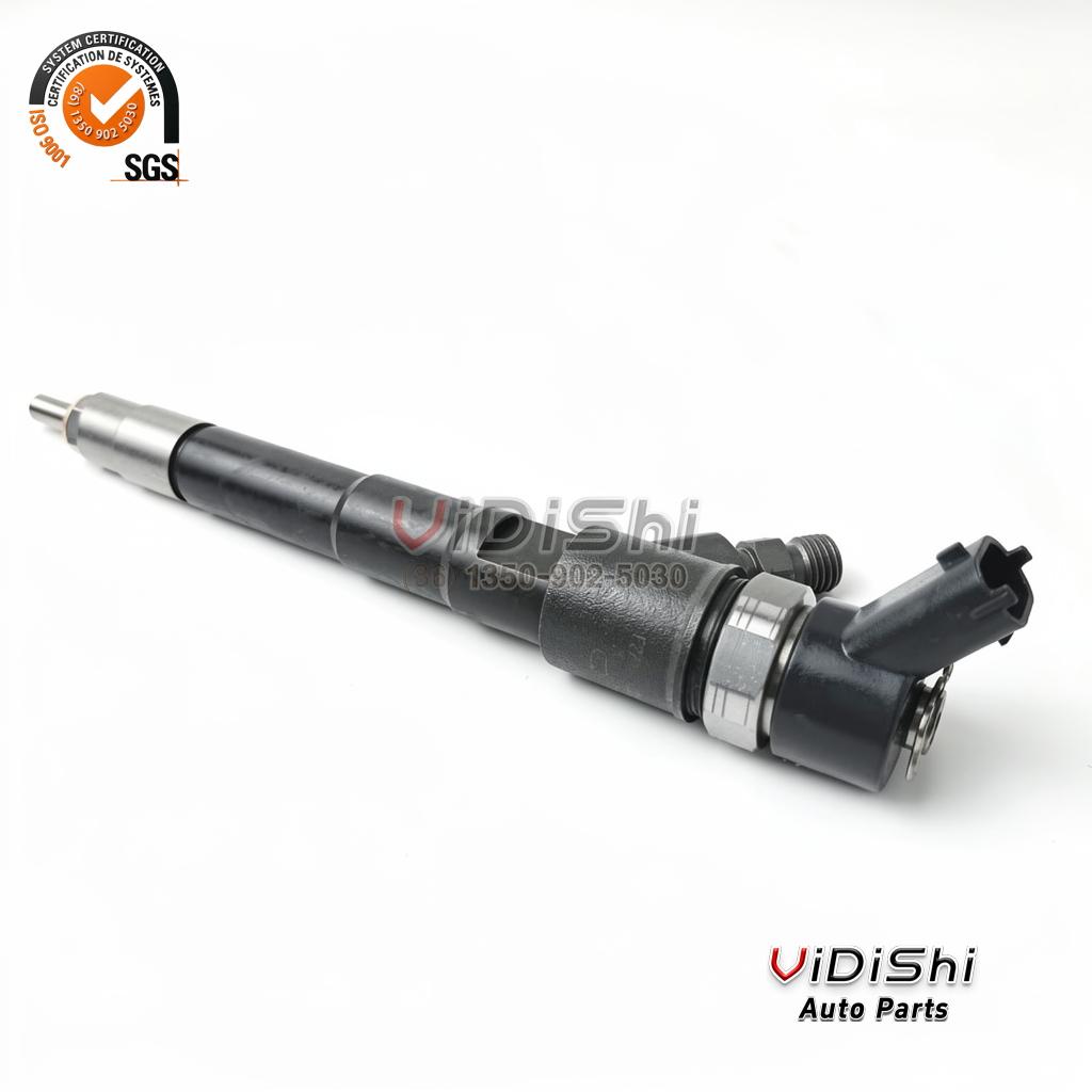 0445110520 Common Rail Injector Replacement for Bosch 0445110418 3 A 0445110520 injector lying on its side so the connector and the full body length are visible