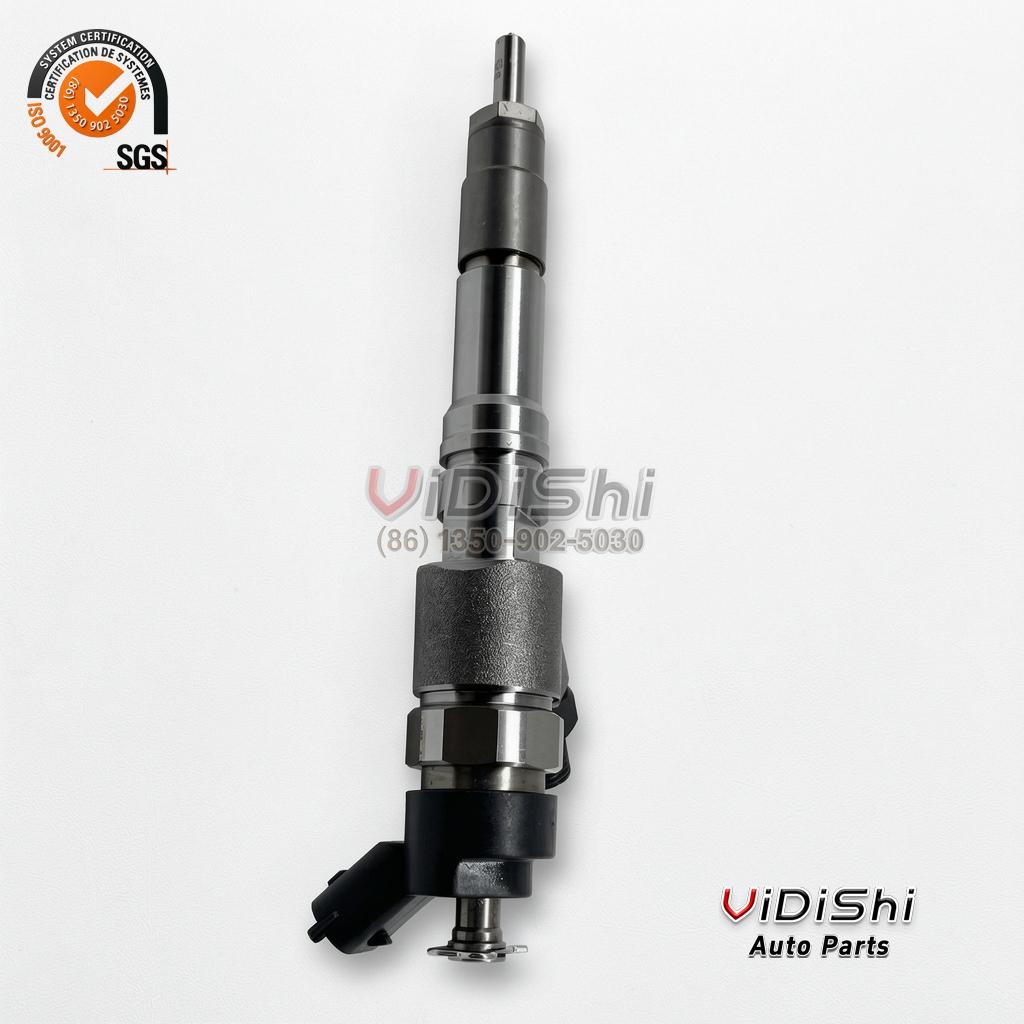 0445110520 Common Rail Injector Replacement for Bosch 0445110418 6 A 0445110520 injector standing on its connector with the nozzle tip and body rings in view