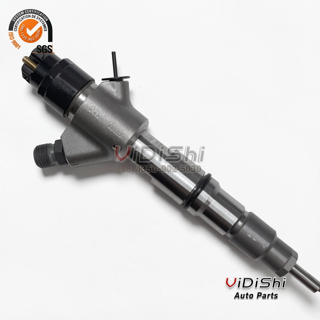 0445120150 Common Rail Injector CRIN2 for Weichai WP6 5 Side view of a 0445120150 injector showing the solenoid cap and the high-pressure inlet fitting