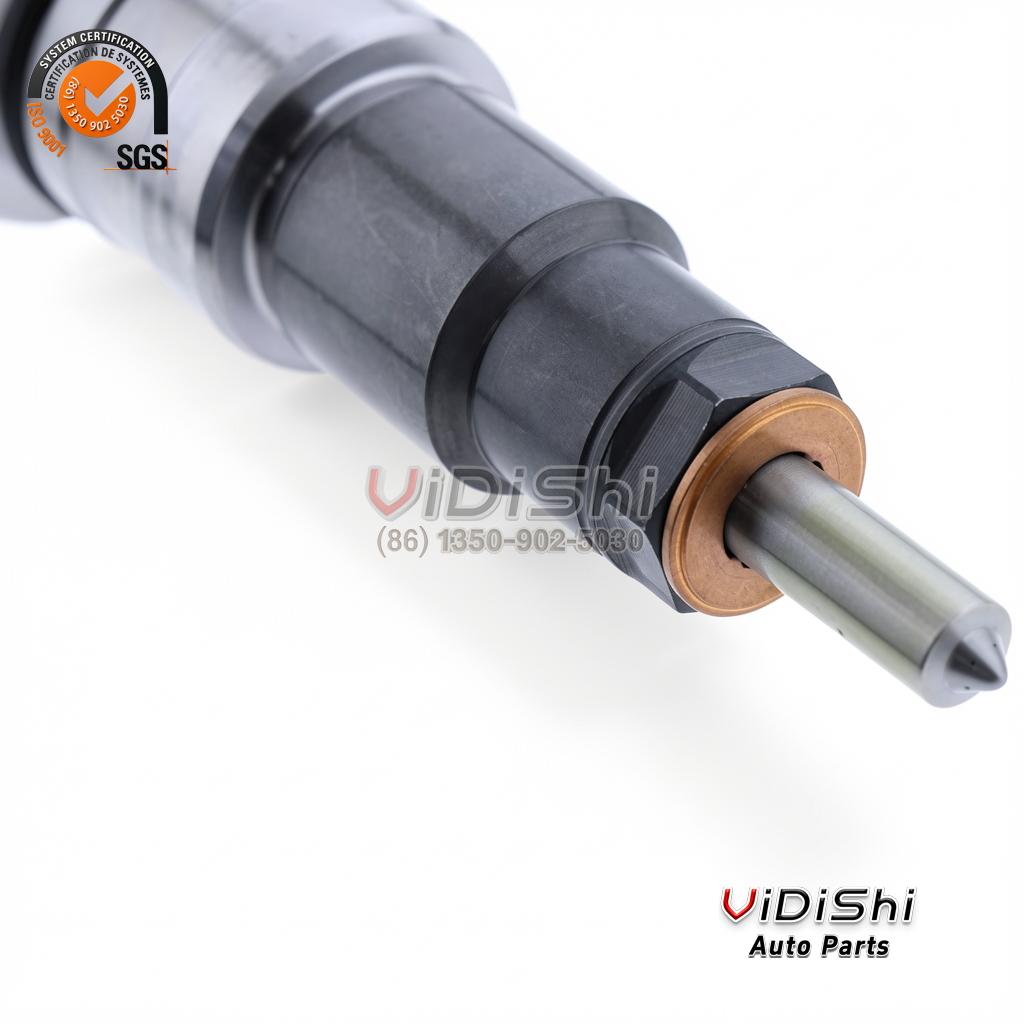 0445120231 CRIN2 Common Rail Injector for Komatsu PC200 and Cummins 6 Close view of the nozzle end of a 0445120231 injector with its sealing washer