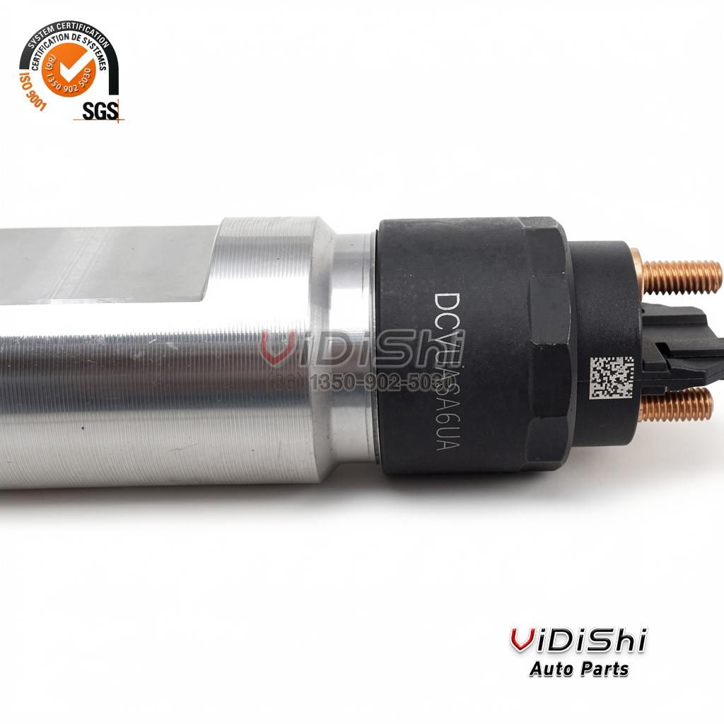 0445120296 Common Rail Injector CRIN3 for Mercedes Actros 4 The black cap of a 0445120296 injector etched with the calibration code DC1VU1A5A6UA and a QR code