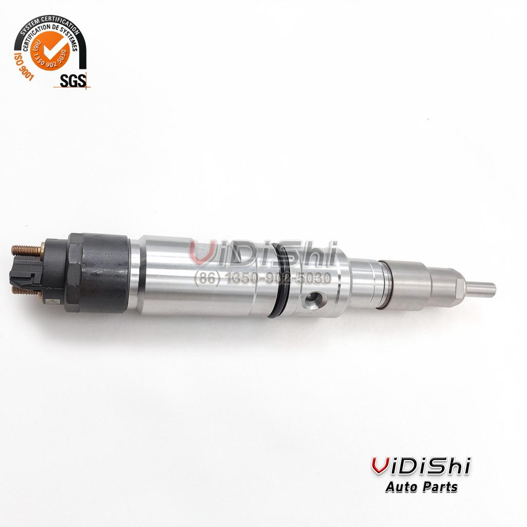 0445120363 Common Rail Injector CRIN2 for Deutz 2 Full side profile of a 0445120363 injector from the solenoid cap to the nozzle tip