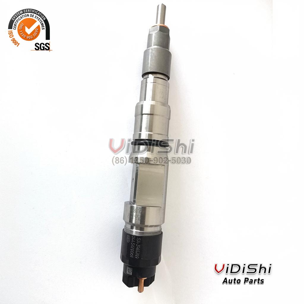 0445120370 common rail injector body laser marking, close up