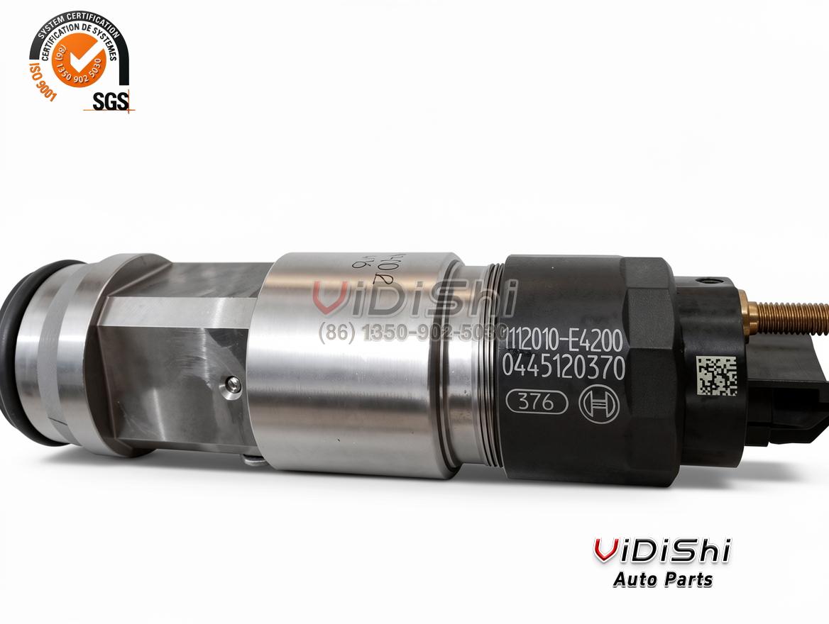 0445120370 CRIN3 Injector for Dongfeng DDi75 Replacement 2 0445120370 injector head and body showing the 1112010-E4200 and 0445120370 numbers