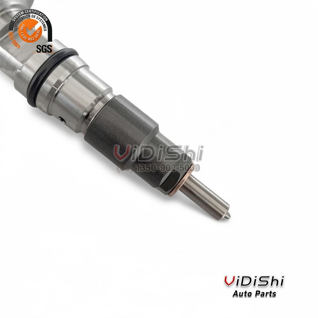 0445120371 CRIN2 Injector for Caterpillar C7.1 Replacement 5 0445120371 injector nozzle end close up with copper seal washer and O-ring