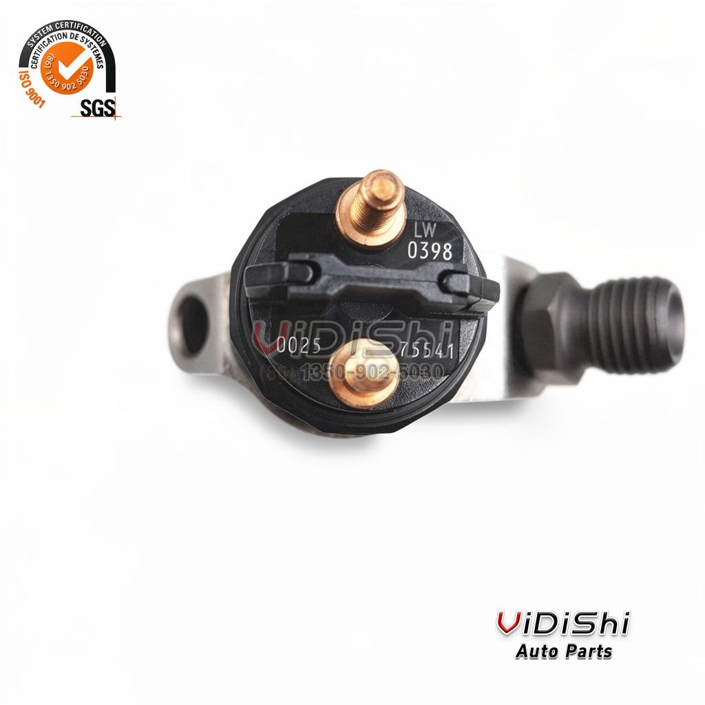 0445120392 CRIN2 Injector for Wärtsilä PAAF072206 6 0445120392 injector connector face with two brass threaded terminals