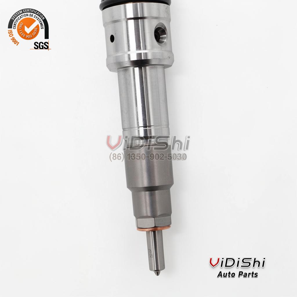0445120474 common rail injector (Bosch 0 445 120 474 reference) — upright tip view, needle and copper washer