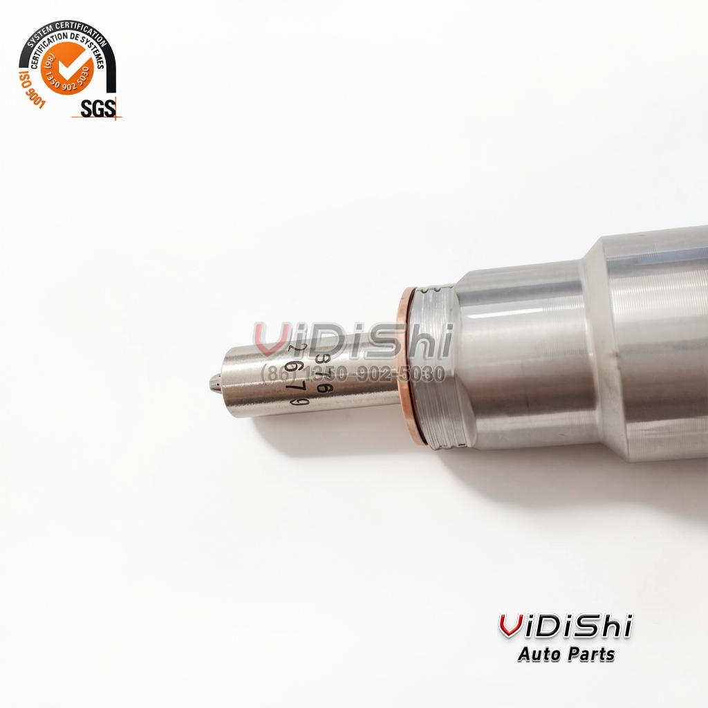 All Products 7 0445120562 common rail injector standing upright, full body in one frame