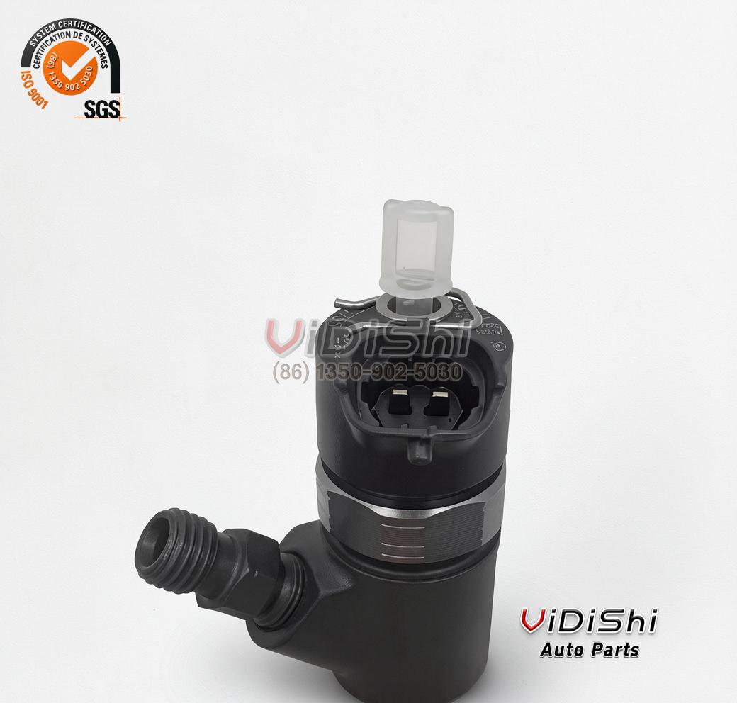 All Products 14 504386427 common rail injector three-quarter view