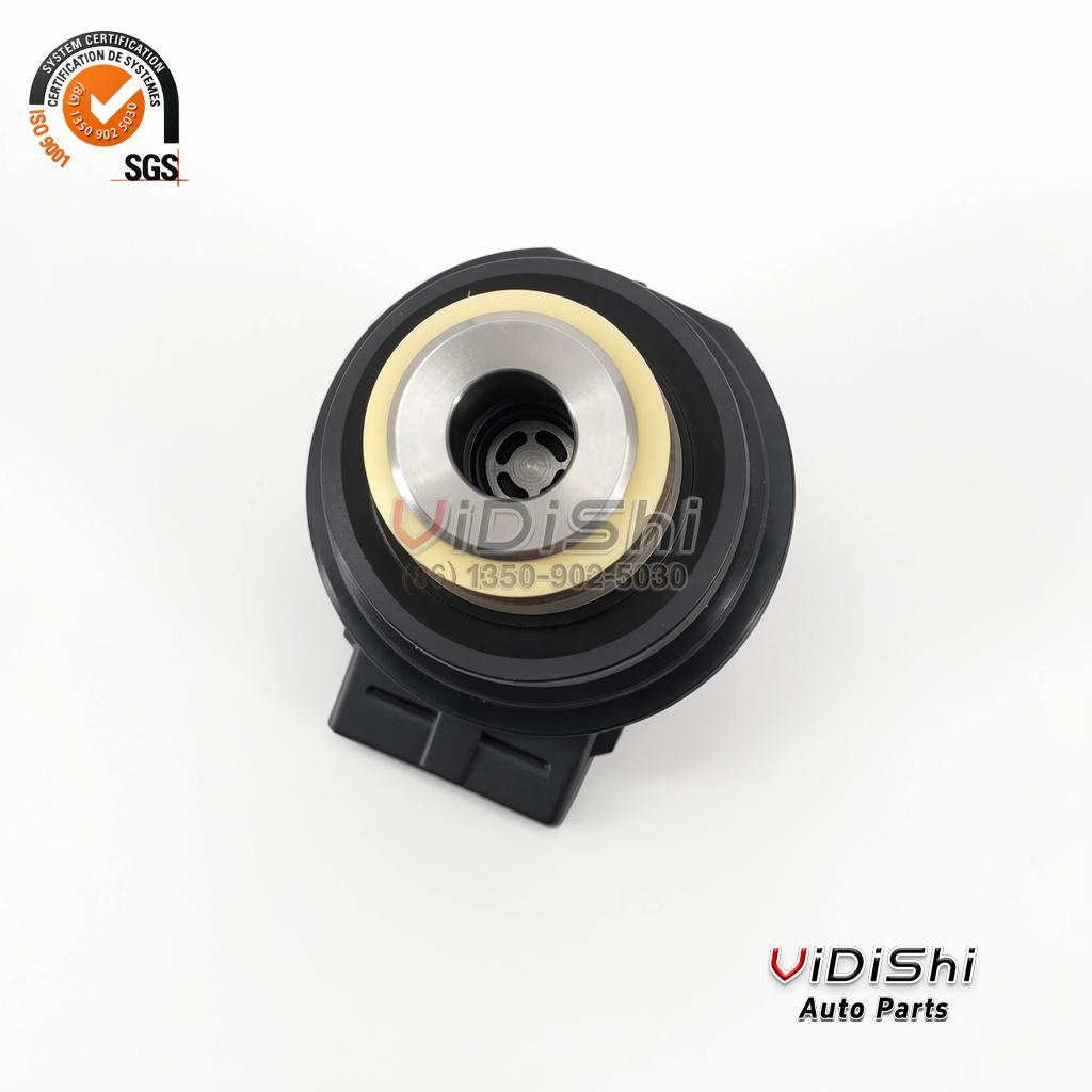 1001101111 Top view of the nozzle showing a brass seat ring inside the moulded housing