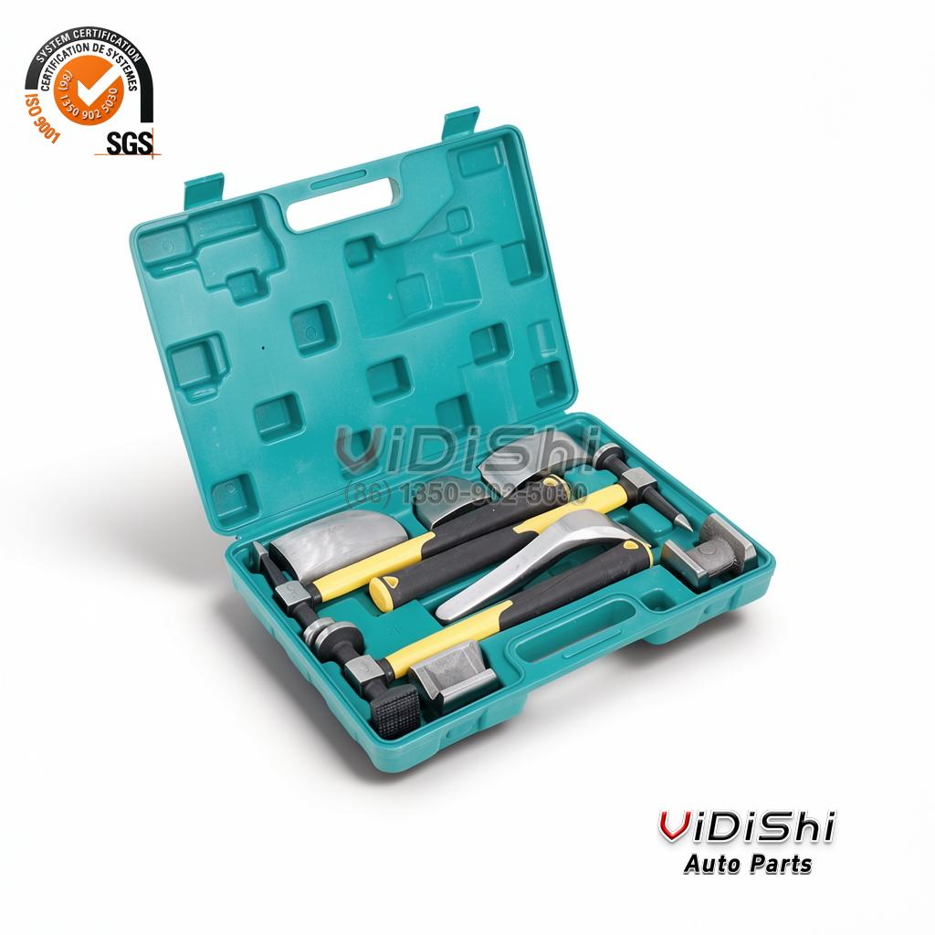 All Products 11 Three-quarter view of the case standing open on a work surface