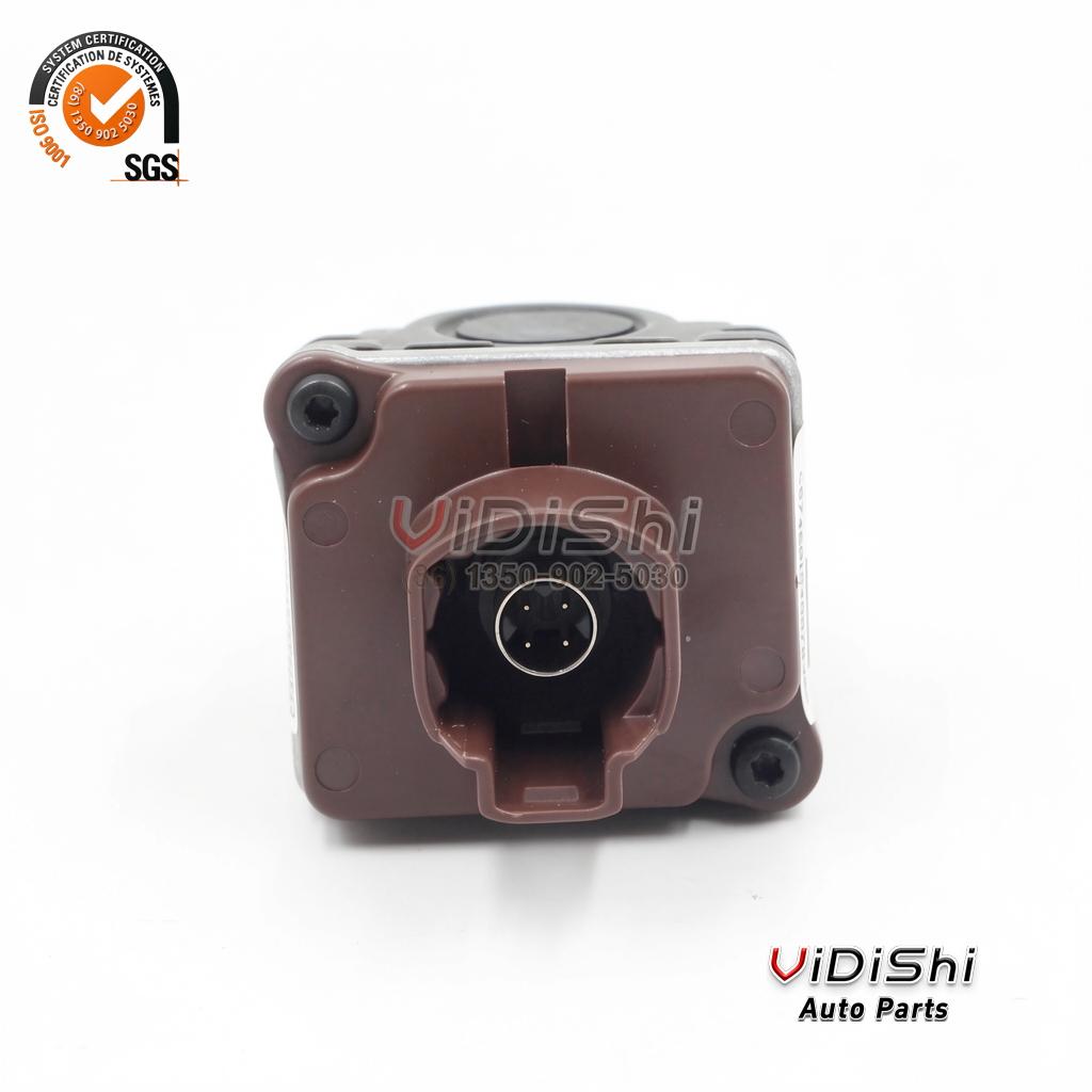All Products 8 Rear View Camera A0009055505 A0009055605 for Mercedes-Benz installation