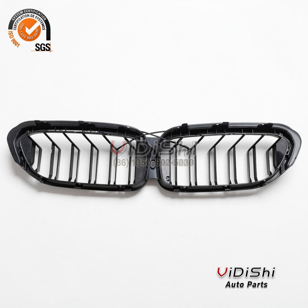 G30-illuminated-grille Grille aftermarket grilles for BMW 3 Vidishi Auto Grille installed view